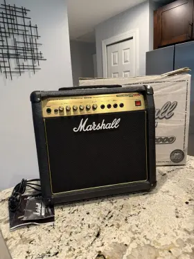 Avt20 Marshall Valvestate 2000 20 W Hybrid Guitar Amplifier