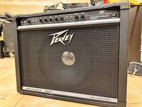 Peavey 00375340 Nashville 1000 1x15 Inch Steel Guitar Amp With Footswitch Made In Usa - Clean