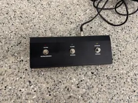 03572680 Peavey 3 Button Footswitch - Black