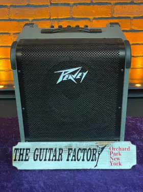 Pea-max100-0724-u Peavey Max 100 100-watt Bass Amp Combo