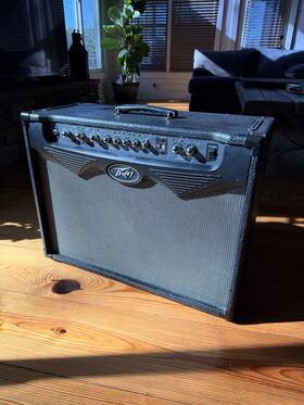 Peavey Vyper100 Peavy Electric Guitar Amplifier 26 Inch X20 Tested Working Good Condition