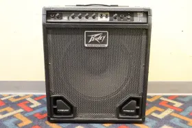 00573380 Peavy - Max 115 Bass 60 Watt 1x15 Solid State Combo Amplifier