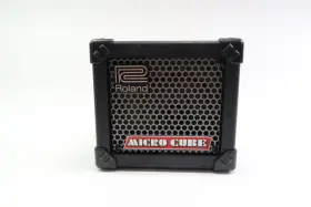 N225 Roland 761294504567 Micro Cube Guitar Amplifier