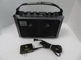 Roland 957054406851 Mb-cube Mobile Compact Stereo Amplifier Battery Powered With Adapter Tested