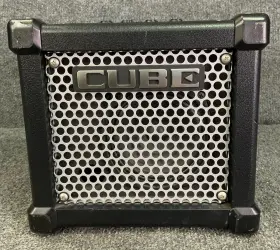 E2f2529 Roland Guitar Amplifier Micro Cube Gx Battery-powered Compact Amp Without Adapter