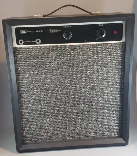 257.14630700 Sears Vintage 10bxl Solid State Bass Guitar Amplifier - 60hz 15 Watts