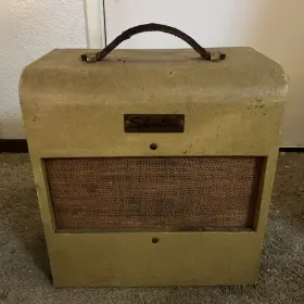 1330 Silvertone Model 2-watt 1x6 Wide Panel Guitar Combo - Untested Vintage