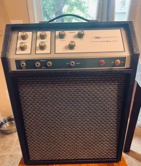 1422 Silvertone 40xl 1970 1x12 40w Solid State Combo Amp