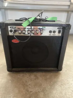 Ca-20b Stagg 20 Watts Ca 20b Bass Guitar Amp With 8 Inch Speaker Medal Grille