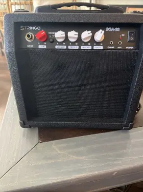 Sga-20 Stringo 20w Ac 110v 50/60hz Gently Used Guitar Amplifier By