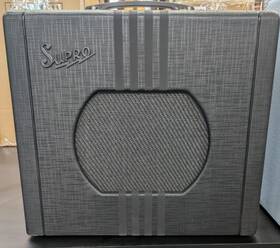 Supro 1820rbb Us Delta King 10 5 Watt 1 X Inch Tube Combo Amp - Black With Stripes -bs