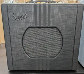 1820rbb Supro Us Delta King 10 5 Watt 1 X Inch Tube Combo Amp - Black With Stripes -bs