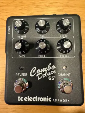 0709-ajq86-001 Tc Electronic Ampworx Combo Deluxe 65 Preamp Pedal Black