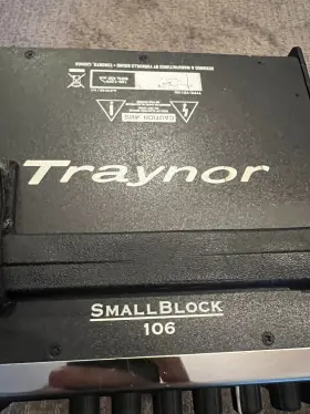 Sb106 Traynor Small Block Ultra-lightweight Compact Bass Combo Amplifier