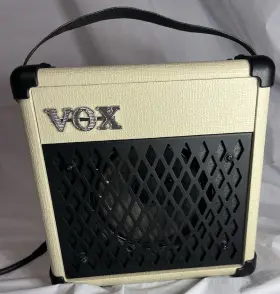 Vox 959112109919 Mini5 Rhythm Pattern Modeling Amplifier Ivory Battery Powered 6aa For Guitar