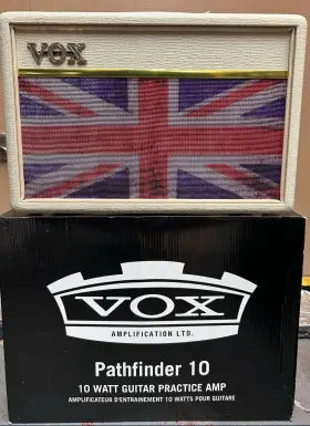 Pf10uj Vox 959112141292 V9106 Pathfinder 10 Guitar Amplifier White Union Jack Model