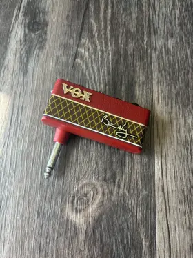 Vox 959112237728 Brian May Signature Series Apbm Amplug Headphone Guitar Amplifier Red