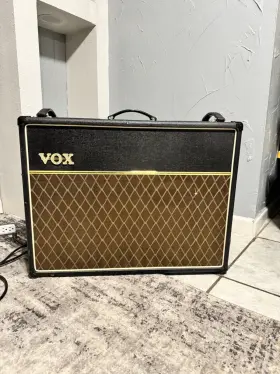 Ac30cc2 Vox Custom Classic 30 Watt 2x12 Inch Tube Guitar Amp. 8-16ohms