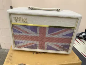 Pathfinder10 Vox Rare V9106 10 Watt Amp Guitar