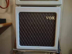V112htv Vox Heritage Collection 15-watt 1x12 Inch Guitar Speaker Cabinet