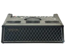 Vox-v1141-beatle Vox V1141 Beatle / Super 3-channel 120-watt Guitar Amp Head 1968