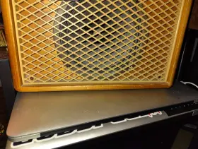21845 Yamaha Vintage Guitar Amplifier G-5 120v 15 Watts 60 Hz