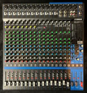 21ugxz01272-csgn Yamaha Mg20xu Mixer - Blue/black With Gator Tsa Series Case