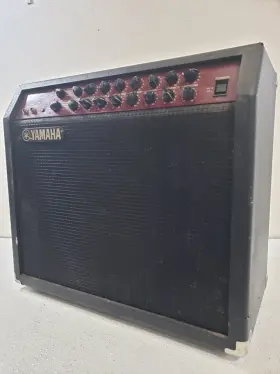 Dg60-112 Yamaha Guitar Amplifier- Read