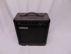 Hy-10g-iii Yamaha Box Guitar Amplifier Hy-10g Iii 25 Watts 12 1/2 Inch X 6 13 Black Color