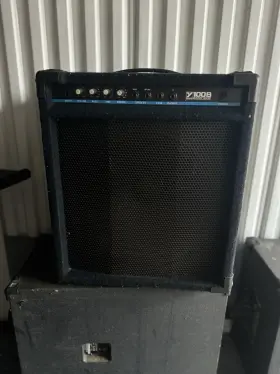 Y100b Yorkville Bass Amp