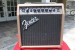 Fender Acoustasonic Combo Solid State 15W Acoustic Guitar Amplifier 2-CHANNEL Used. Price: $64.25.