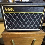 Vox Pathfinder Bass Combo Amplifier 15W 2 Speakers PFB-10 Used. Price: $85.00.