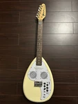 Vox APACHE-1 Teardrop Type Travel Guitar Vintage White Built-in Speaker Used. Price: $683.60.
