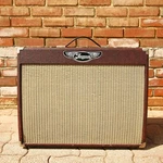 Traynor YCV40WR Watt Guitar Combo Amp- Wine Red W/footswitch & Power Cable Used. Price: $599.99.