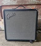 Fender Amplifier Rumbles 25 Type PR-2463, 70W Used. Price: $99.95.