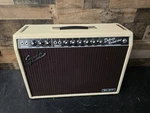 Fender Tone Master Deluxe Reverb 12-INCH 100-WATT Combo Amp Blonde/oxblood Used. Price: $1025.99.