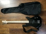 Davison Right-handed Electric Bass Guitar Black Used. Price: $148.75.