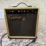 Epiphone EP-800R Guitar Amplifier 8" Speaker Tweed 15W Practice Works Great Used. Price: $79.00.