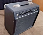 Vintage Fender Squier 15 Amplifier Made Taiwan - Great Condition Usato. Price: $87.07.