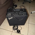 Fender Mustang LT25 Modeling Combo Guitar Amplifier 25W With Footswitch Used. Price: $120.00.