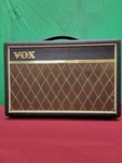 Vox Pathfinder 10 Combo Solid State 15W Electric Guitar Amplifier Used. Price: $150.00.