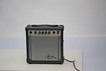 Washburn Lyon LA15B 15W Combo Bass Amplifier In Excellent Condition Used. Price: $47.95.