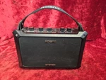 Roland Mobile Portable Battery Powered Compact Acoustic Guitar (ROA009954) Used. Price: $79.99.