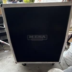 Mesa/boogie 4X12 4FB Guitar Cabinet Speakers 280W 4/8 Ohms Electric Used. Price: $1000.00.